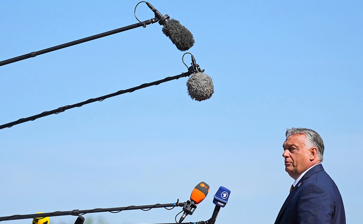 Carl Court / Getty Images