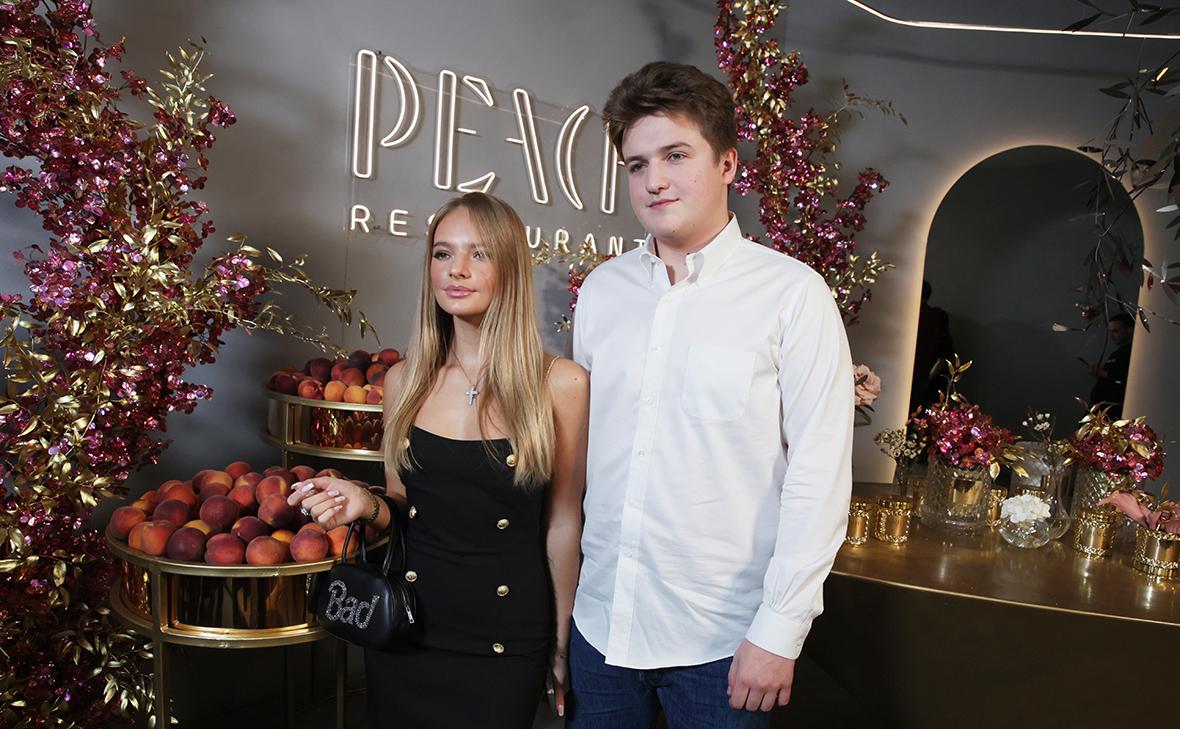 Лиза и Мик Песковы