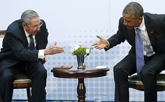 Председатель совета министров Кубы Рауль Кастро и президент США Барак Обама (слева направо)
