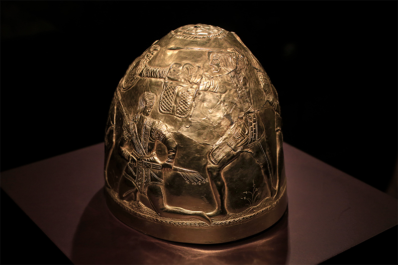 Золотой скифский шлем, IV век до&nbsp;н.э.