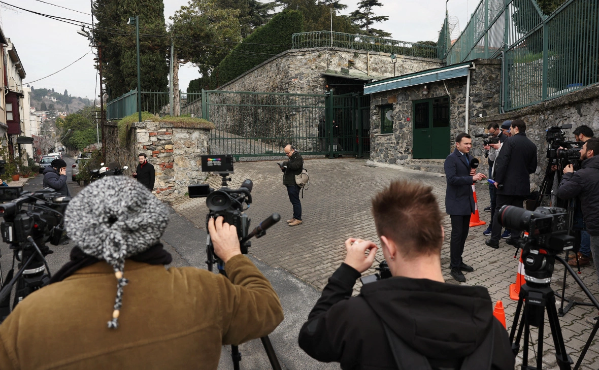 Dilara Senkaya / Reuters