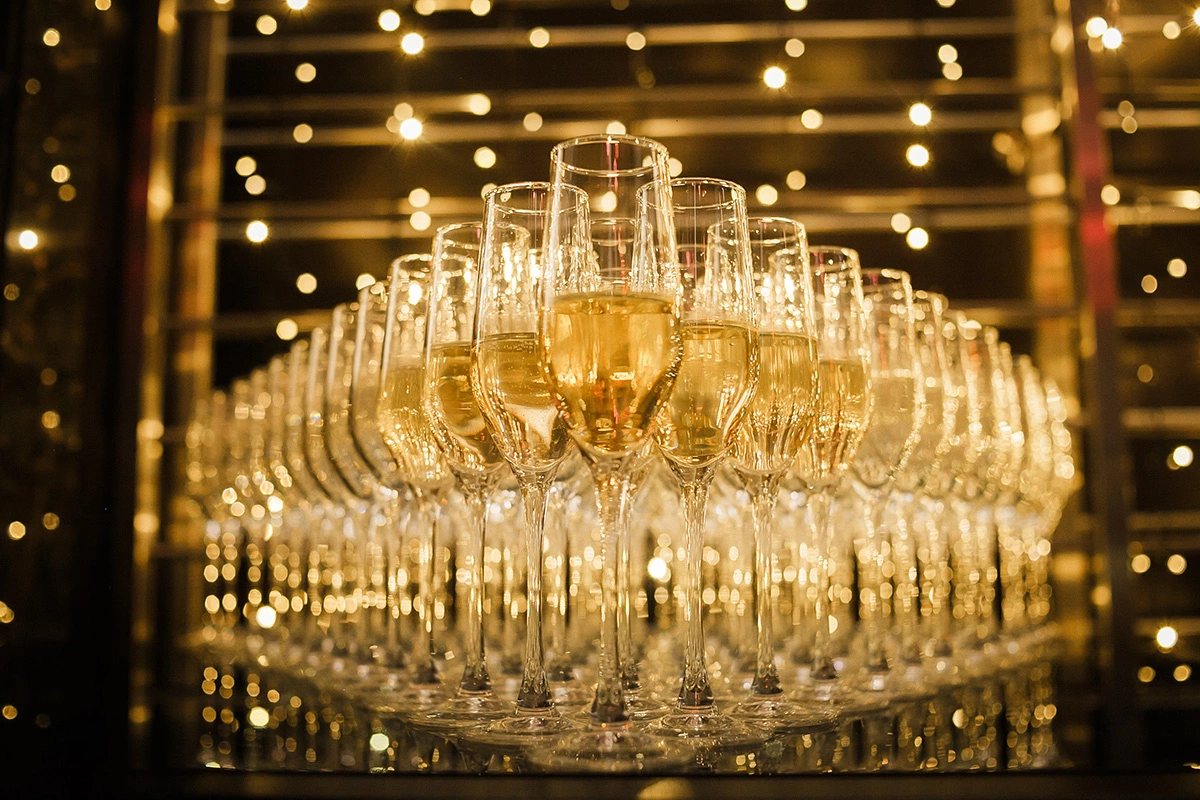 Новый год на вершине: сколько стоит встретить 2026-й в Красной Поляне