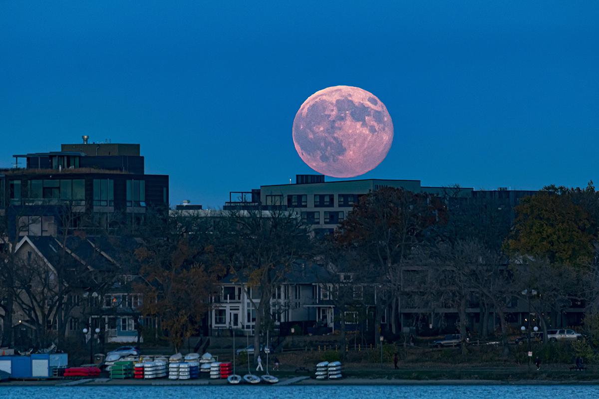 «Бобровая луна» США, 5 ноября 2025