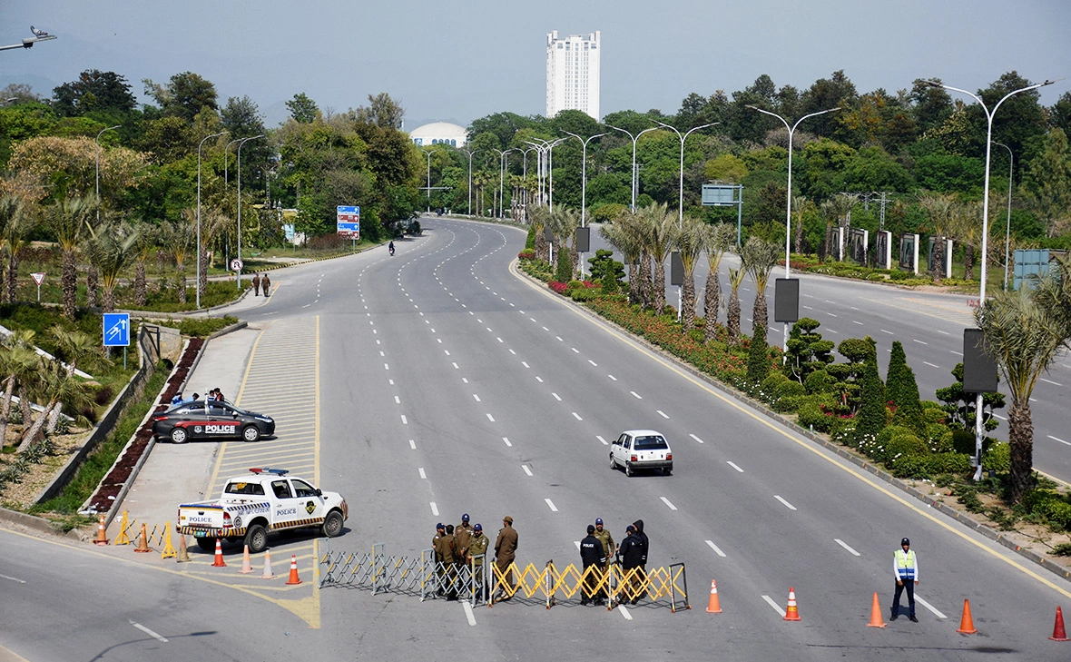 Waseem Khan / Reuters