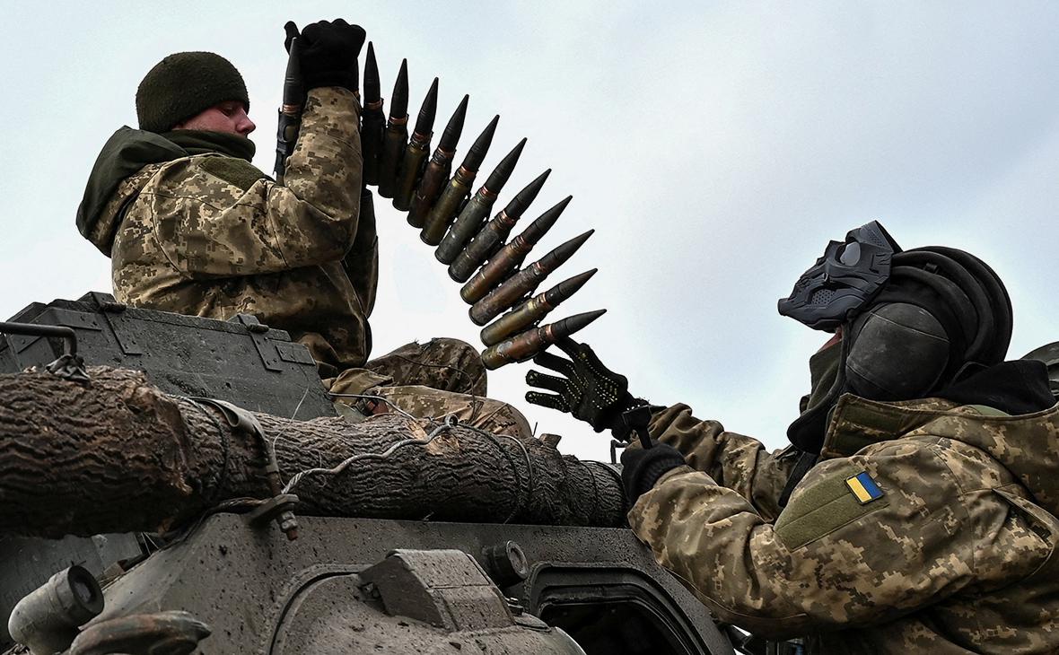 Эксперт Bloomberg напомнил о «военных фиаско» Запада при оценке Украины"/>













