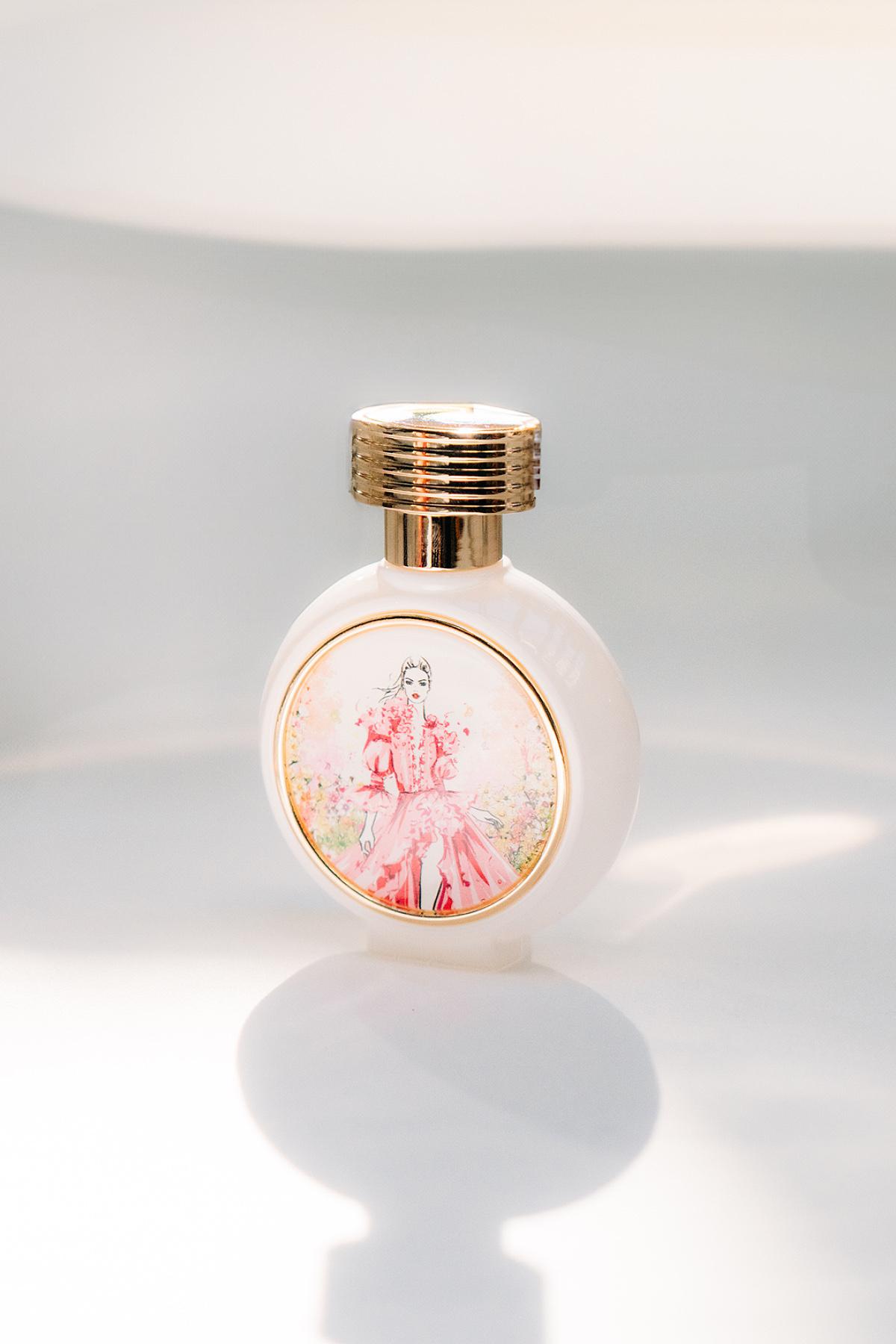 Парфюмерная вода Forbidden Whisper, HFC, 42 000 руб. (ЦУМ)