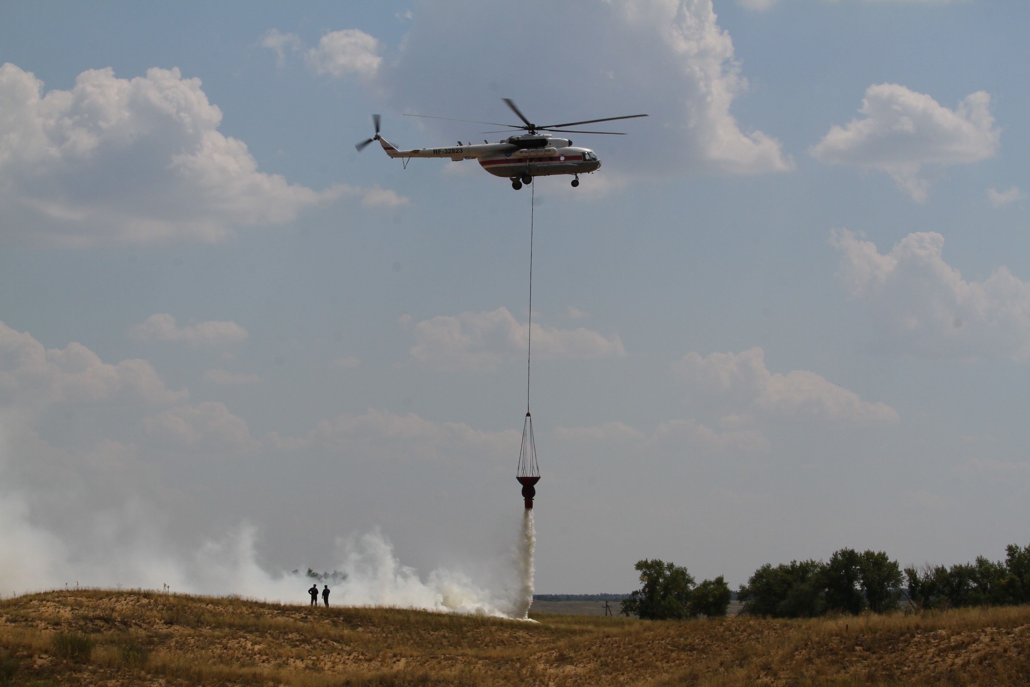 В Волгоградской области жара и ветер спровоцировали ландшафтные пожары