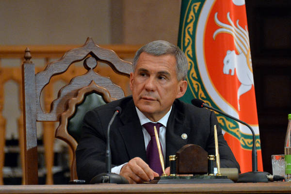 Минниханов согласился с отменой дополнительных выходных в Татарстане 
