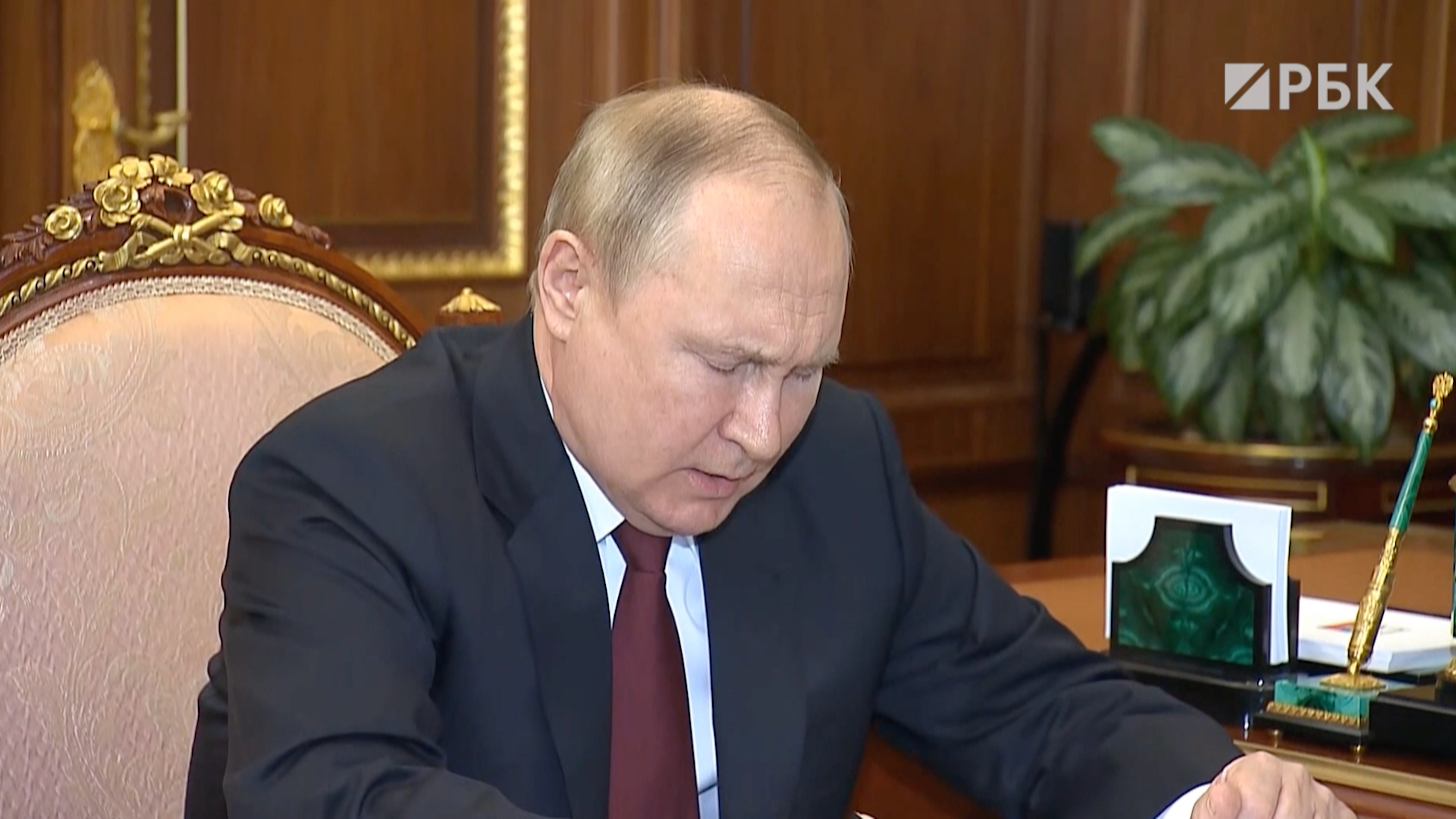 Путин предложил дать отдохнуть участникам операции в ЛНР