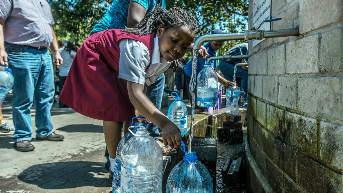 Более 2 млрд человек по всему миру не имеют доступа к чистой питьевой воде