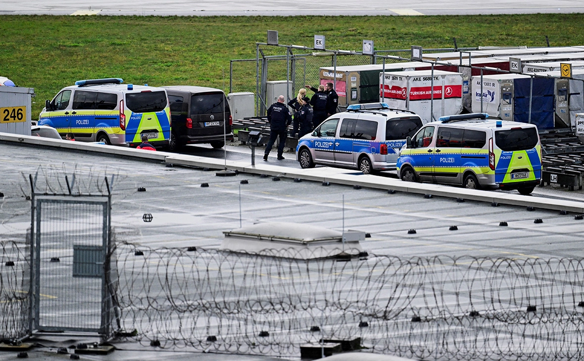 Fabian Bimmer / Reuters