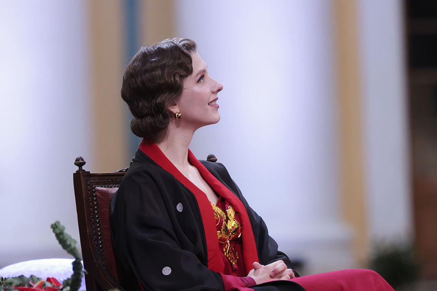 Актриса Елизавета Арзамасова