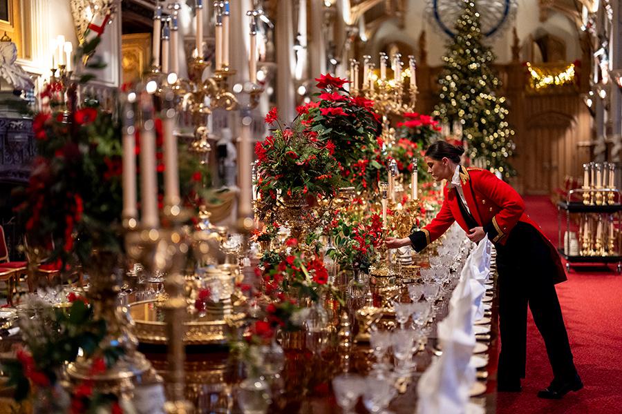 Как мировые лидеры украсили резиденции к Новому году. Фотогалерея