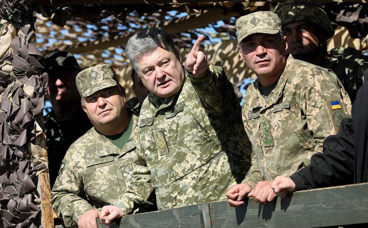 Степан Полторак, Петр Порошенко и&nbsp;Игорь Воронченко (слева направо)