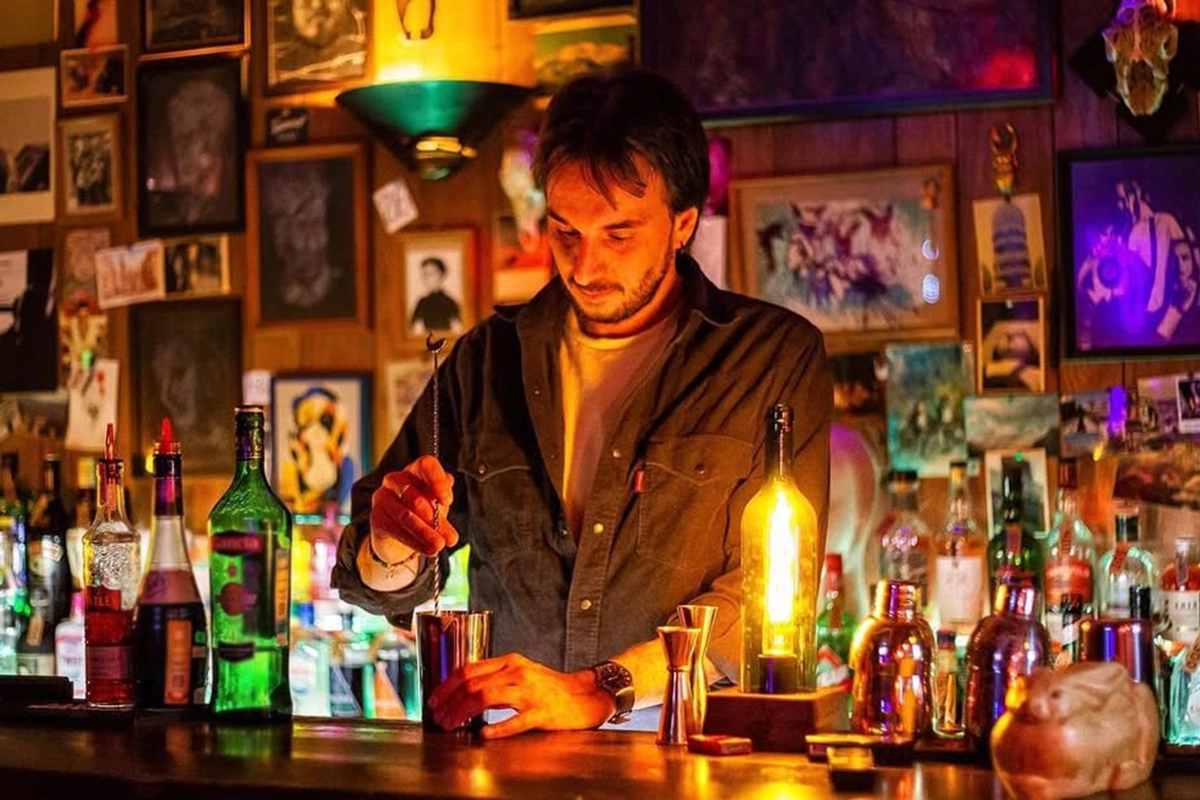 Выпить на подступах к Байкалу: алкоэкскурсия по Иркутску