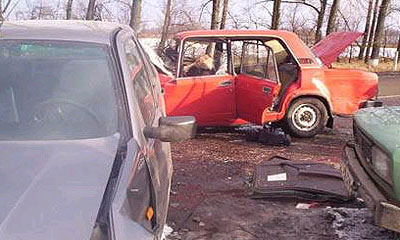 Четыре человека погибли в автокатастрофе близ Алма-Аты