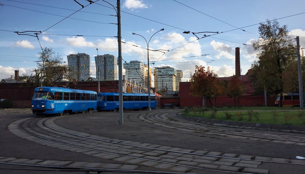 В Москве легко найти квартиры с видом на трамвайное депо и котельную &mdash; особо чувствительные покупатели могут обратить внимание на скрип и грохот трамвайных рельсов, другие оценят преимущества обжитого района и близость к центру
