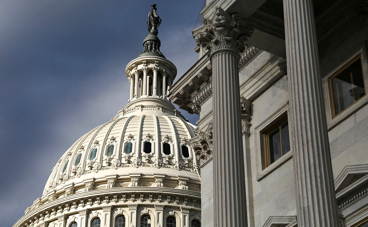 Amanda Andrade-Rhoades / Reuters