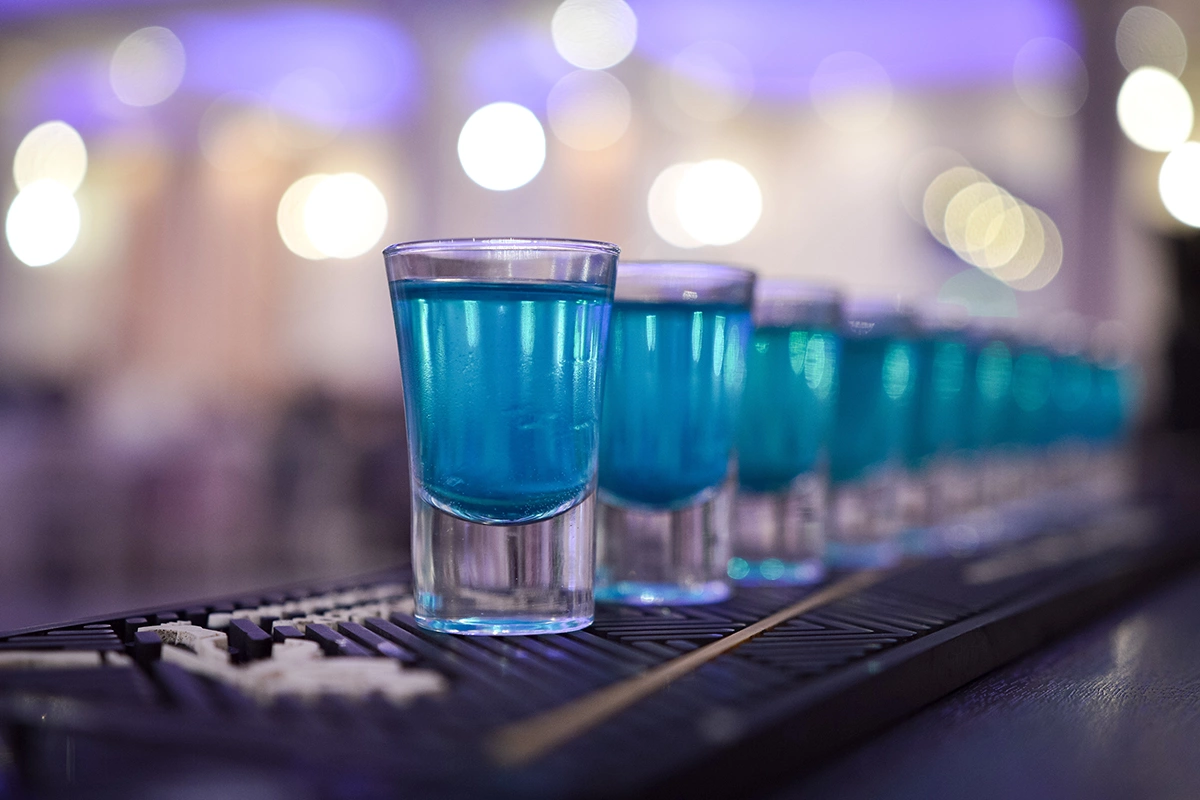 Шот-сет из «Блю Камикадзе»