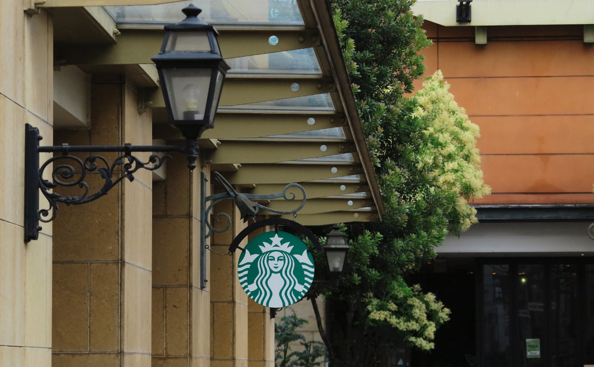 какое стратегическое преимущество starbucks