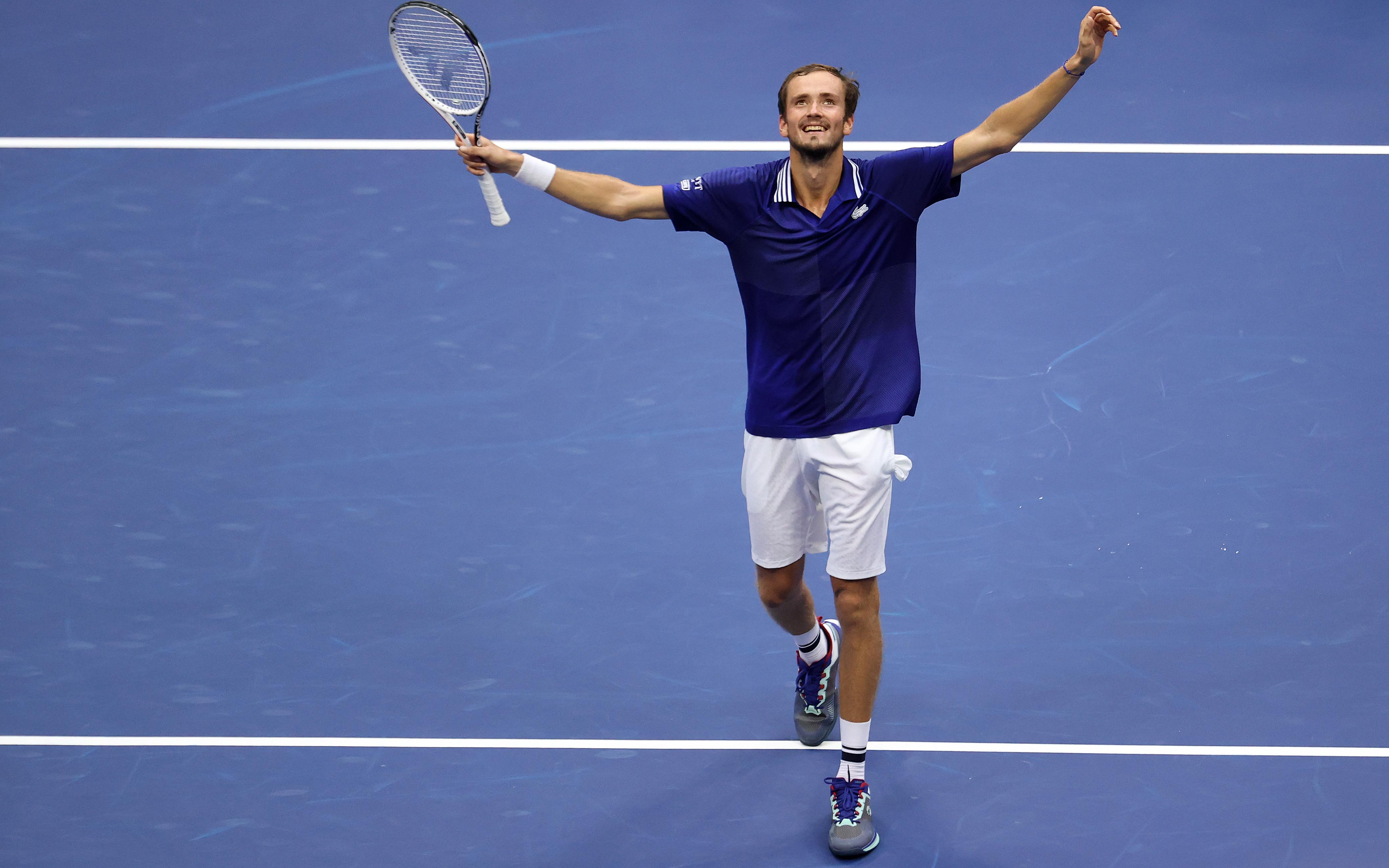 Медведев попал в топ-10 самых высокооплачиваемых теннисистов года
