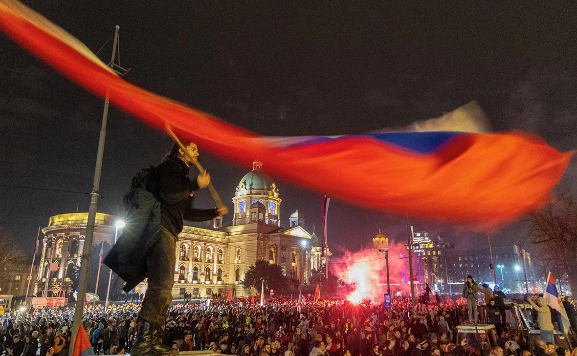 Djordje Kojadinovic / Reuters