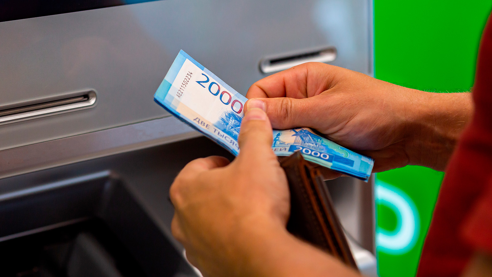 Правила по снятию наличных усложнились. Финансист объяснила изменения