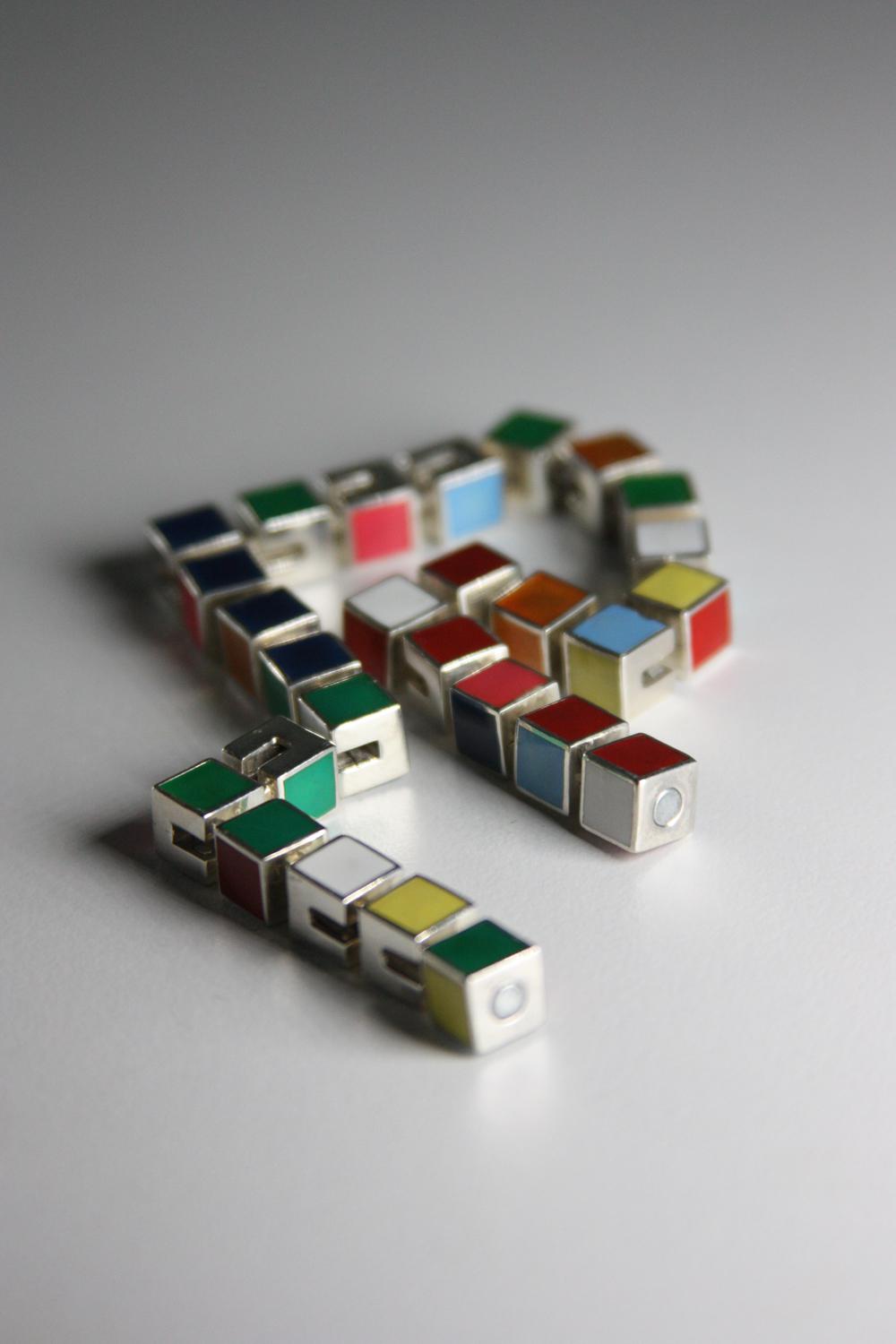 Браслет «Кубик Рубика»
