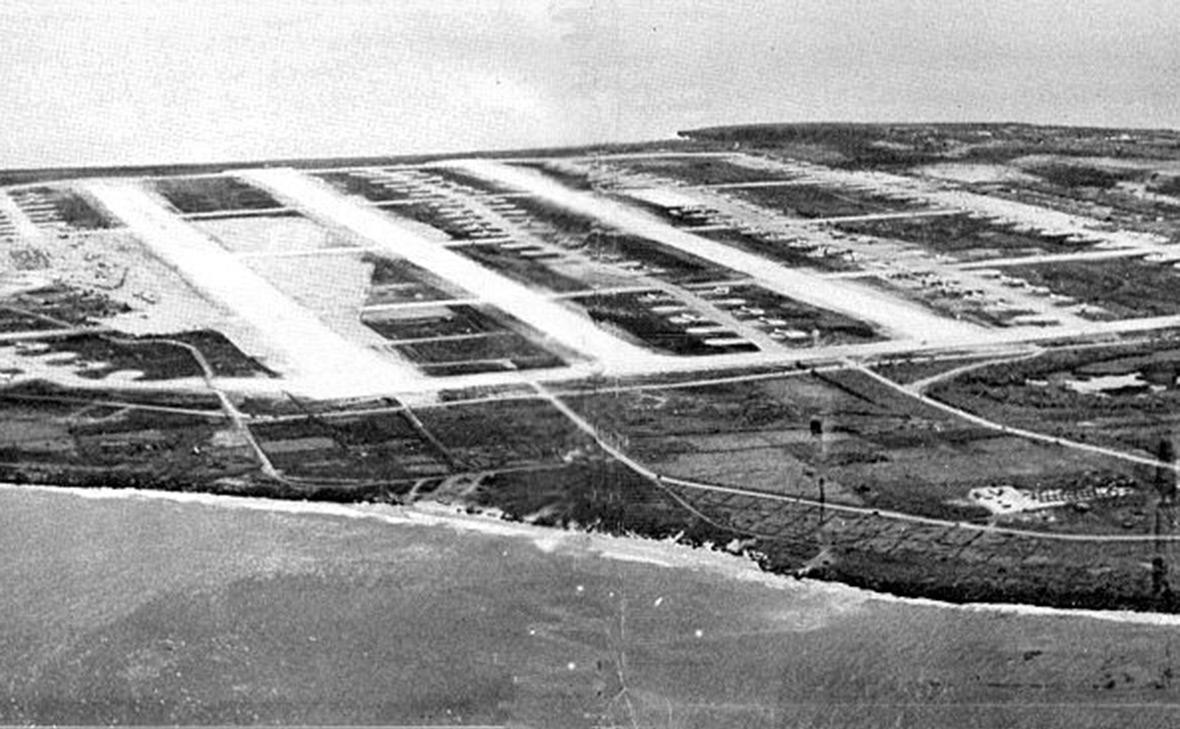 Вид на аэродром во время&nbsp;Второй мировой войны
