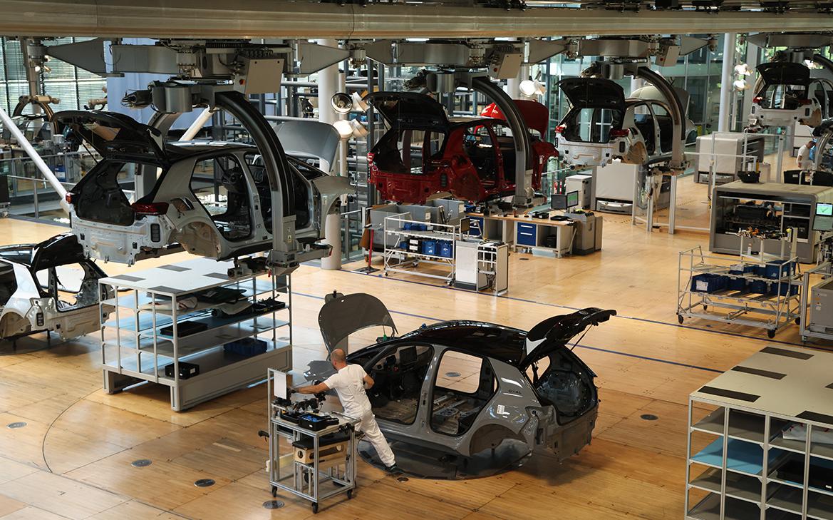 FT узнала подробности перепрофилирования завода Volkswagen в Дрездене
