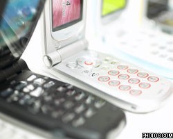 Производители сотовых телефонов опасаются кризиса