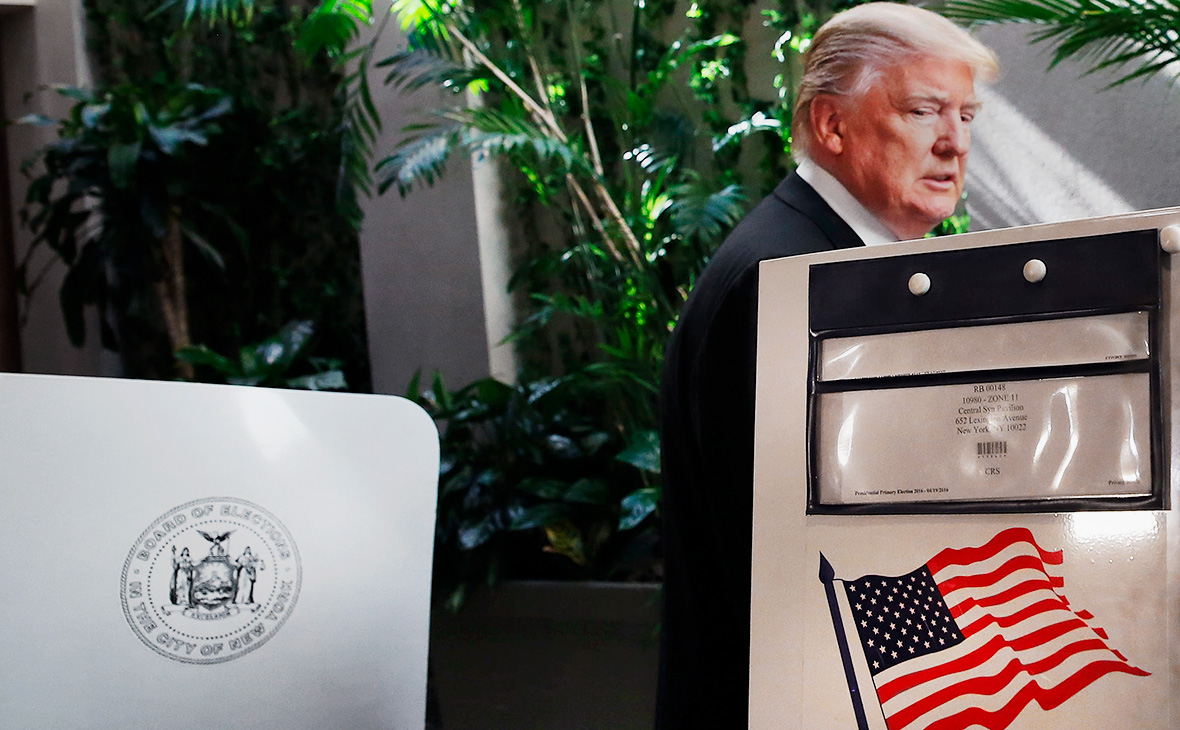 Дональд Трамп голосует на предварительных выборах в Нью-Йорке, 19 апреля 2016г.