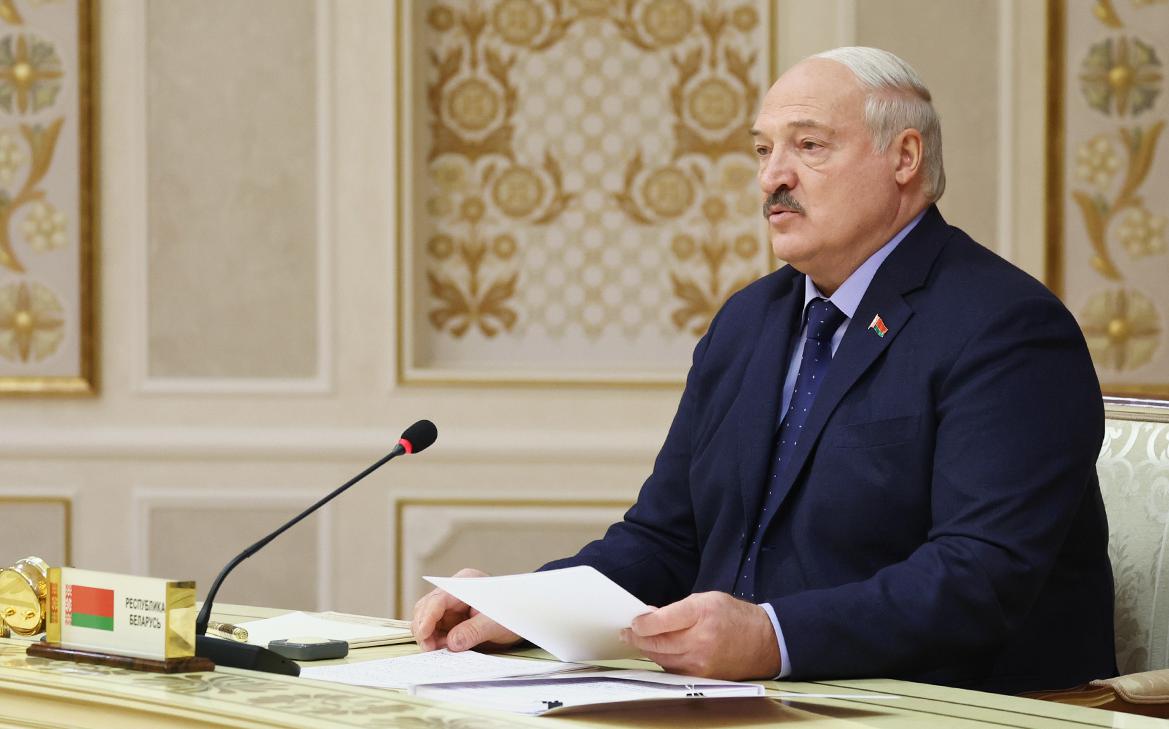 Лукашенко помиловал 31 гражданина Украины