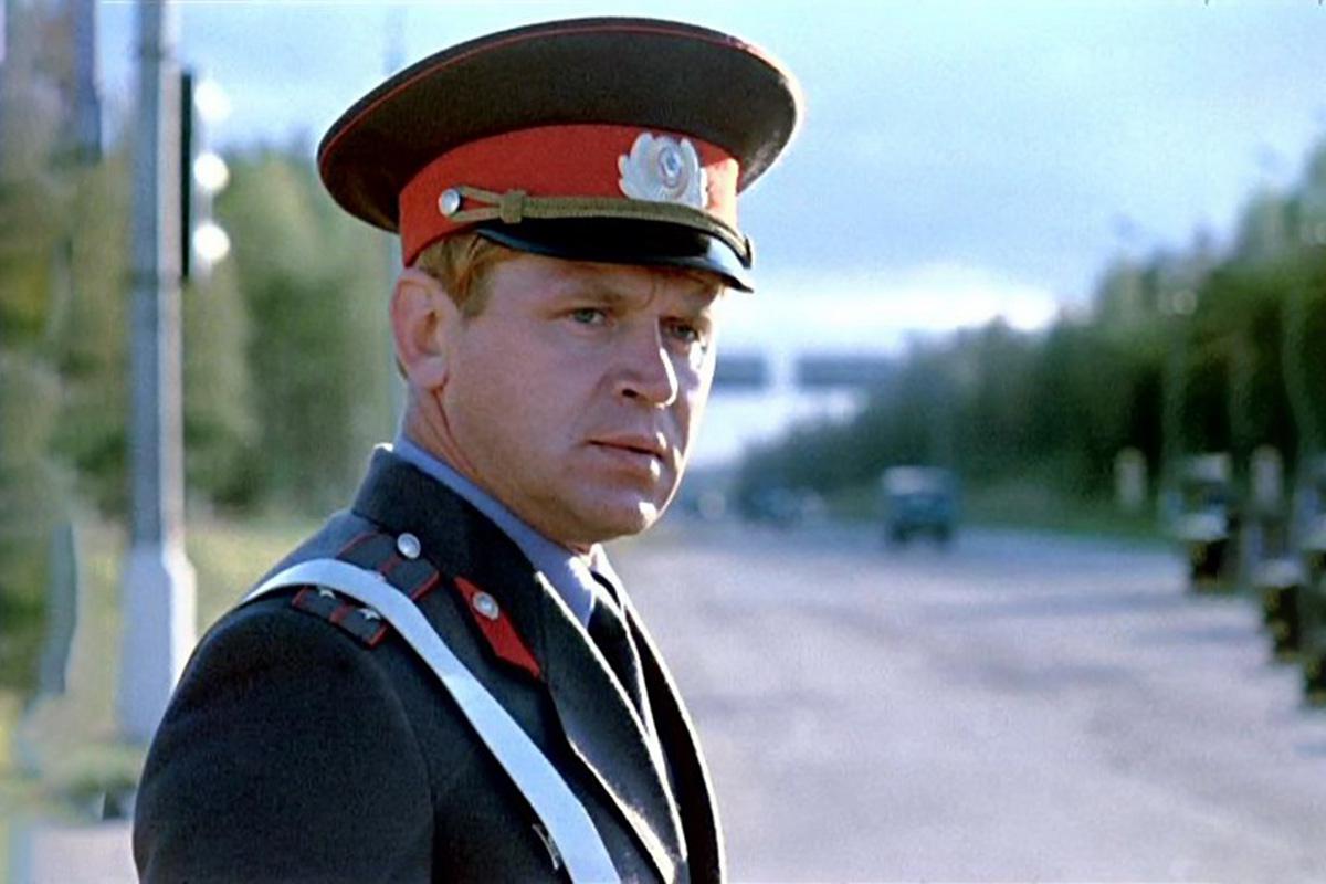 Кадр из фильма «Инспектор ГАИ» (1982)