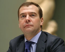 Д.Медведев согласился ответить на вопросы В.Познера о странностях в "Единой России"