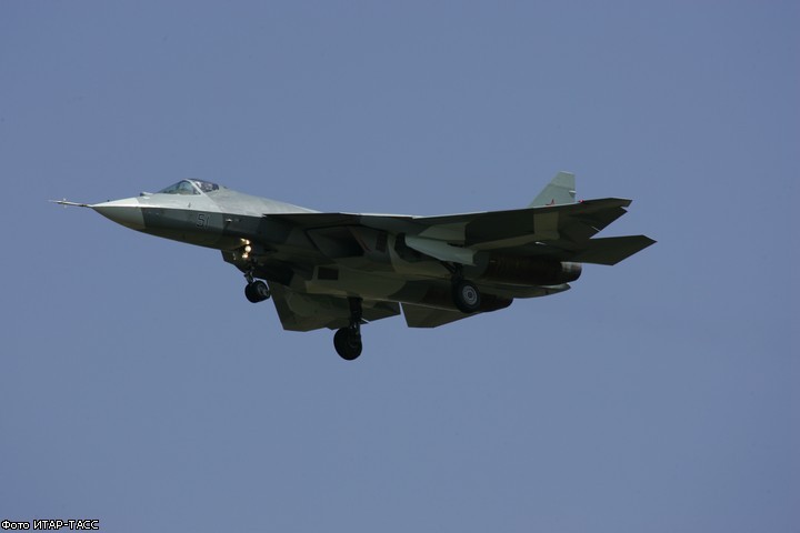  Российский истребитель пятого поколения Т-50 (ПАК ФА)