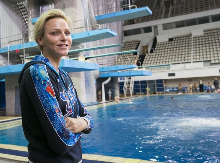 Княгиня Монако дала мастер-класс юным российским пловцам