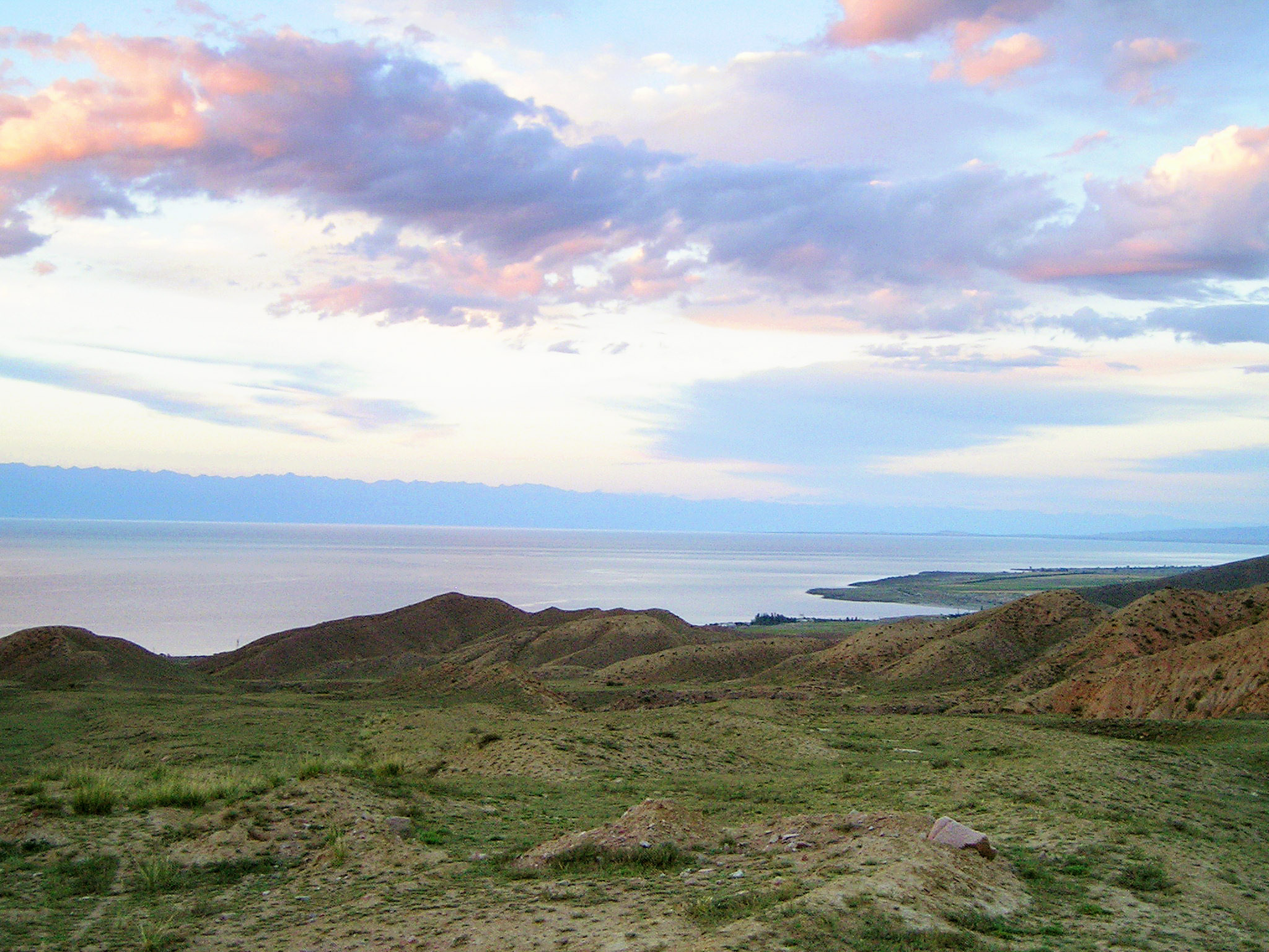 Южный берег озера Иссык-Куль, Киргизия