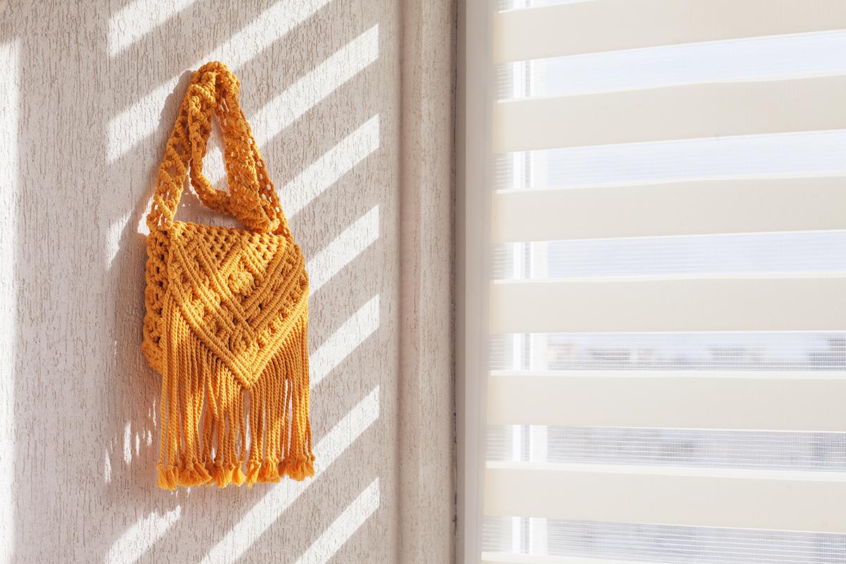 Плетеные сумки подходят для теплого времени года