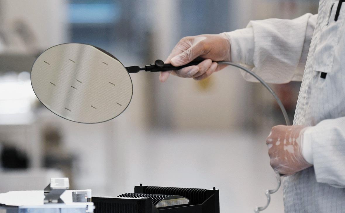 <p>Производственная линия голландской компании Nexperia</p>