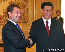 Высокие отношения: Китай скупает у РФ все больше нефти, газа и угля