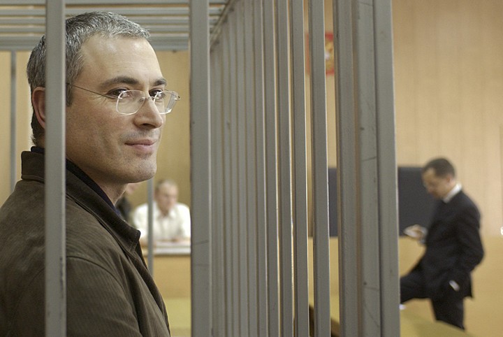 Главный враг российской власти: история Михаила Ходорковского