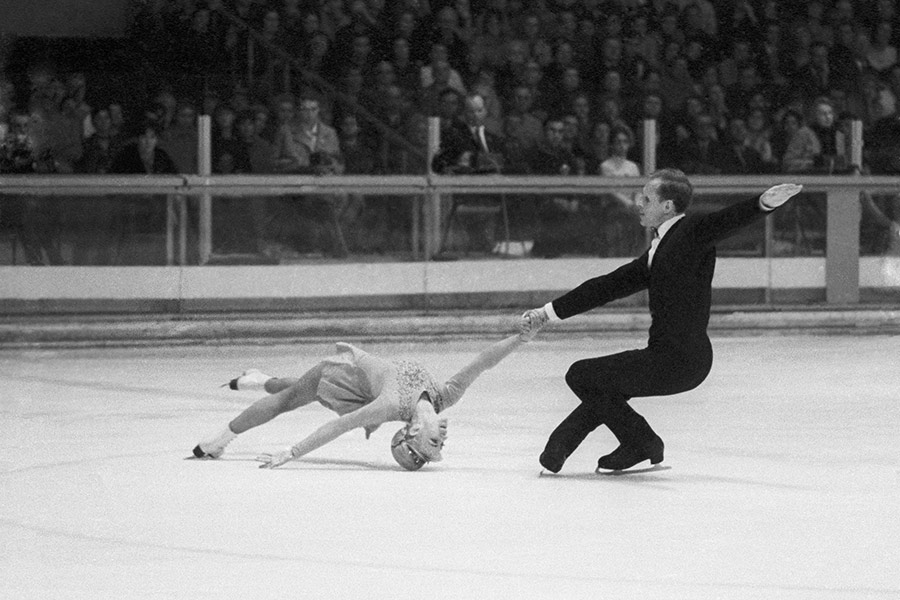 На своей третьей Олимпиаде в 1968 году в Гренобле Белоусова и Протопопов снова стали первыми. Журналисты назвали их выступления триумфальными. Чемпионат мира 1968 года также принес паре золото.
