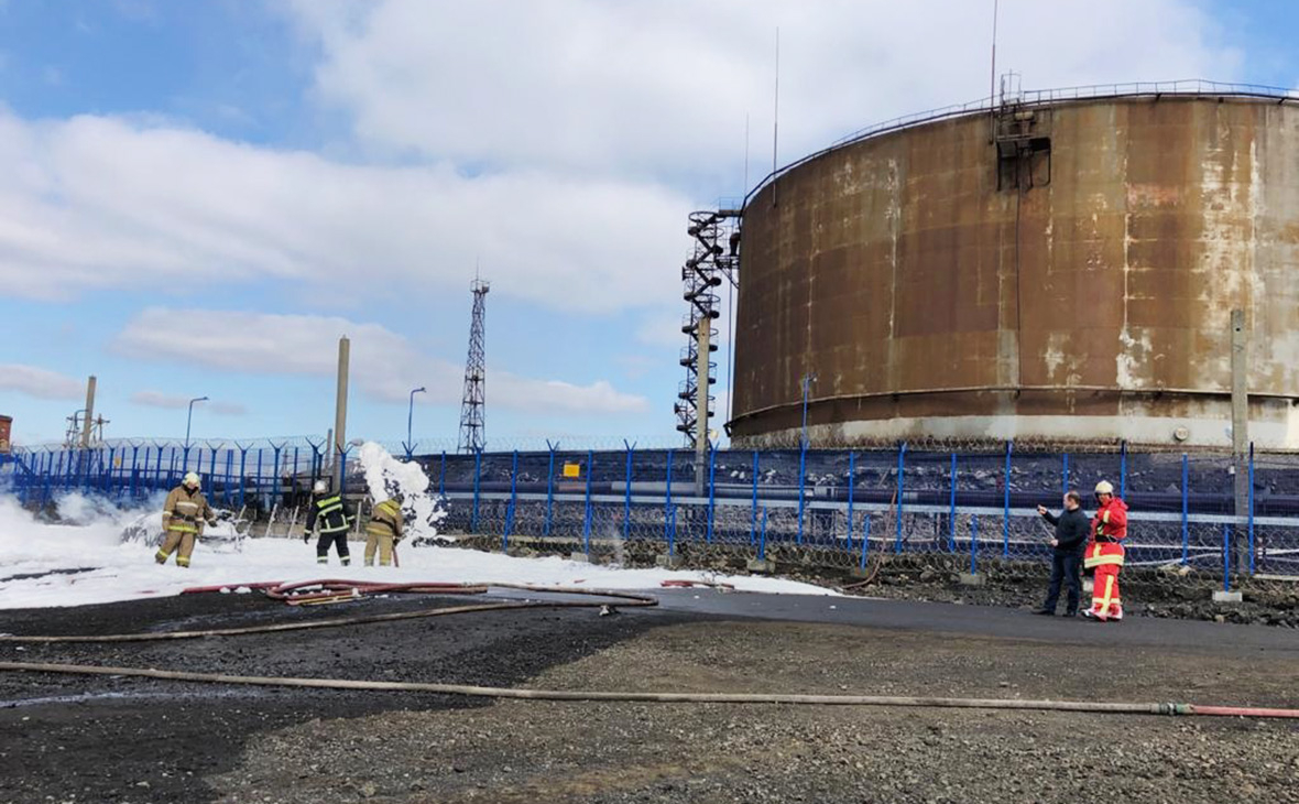 Ликвидация последствий разлива нефтепродуктов из резервуара ТЭЦ-3 под Норильском, 29 мая 2020г.