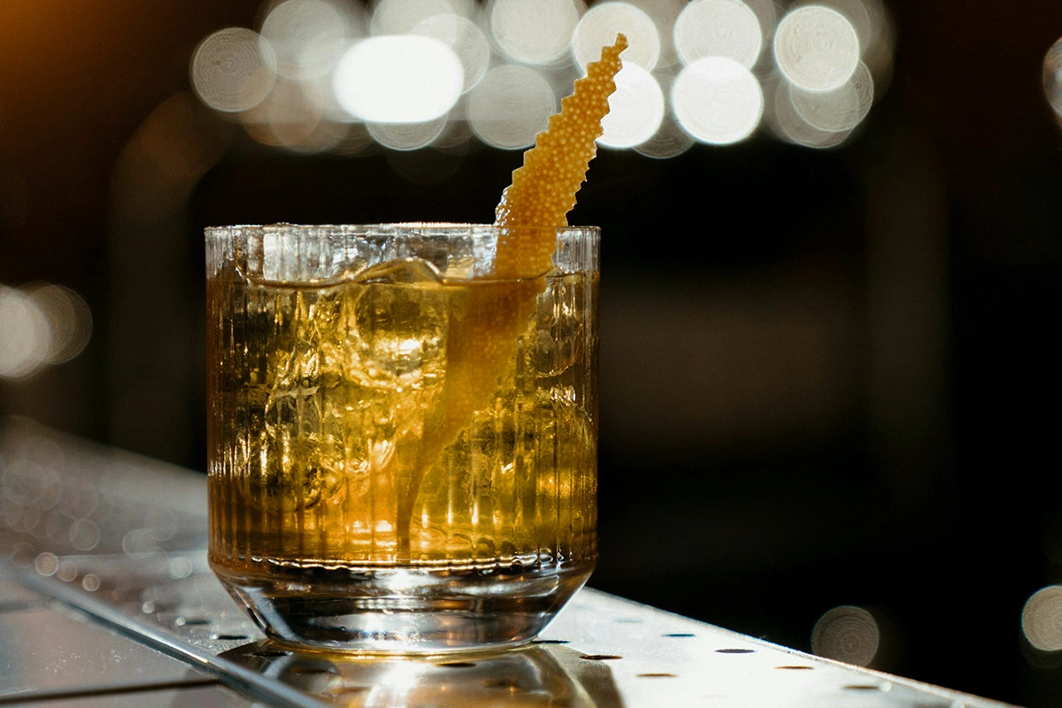 Коктейль с коньяком и морской солью Ce Soir