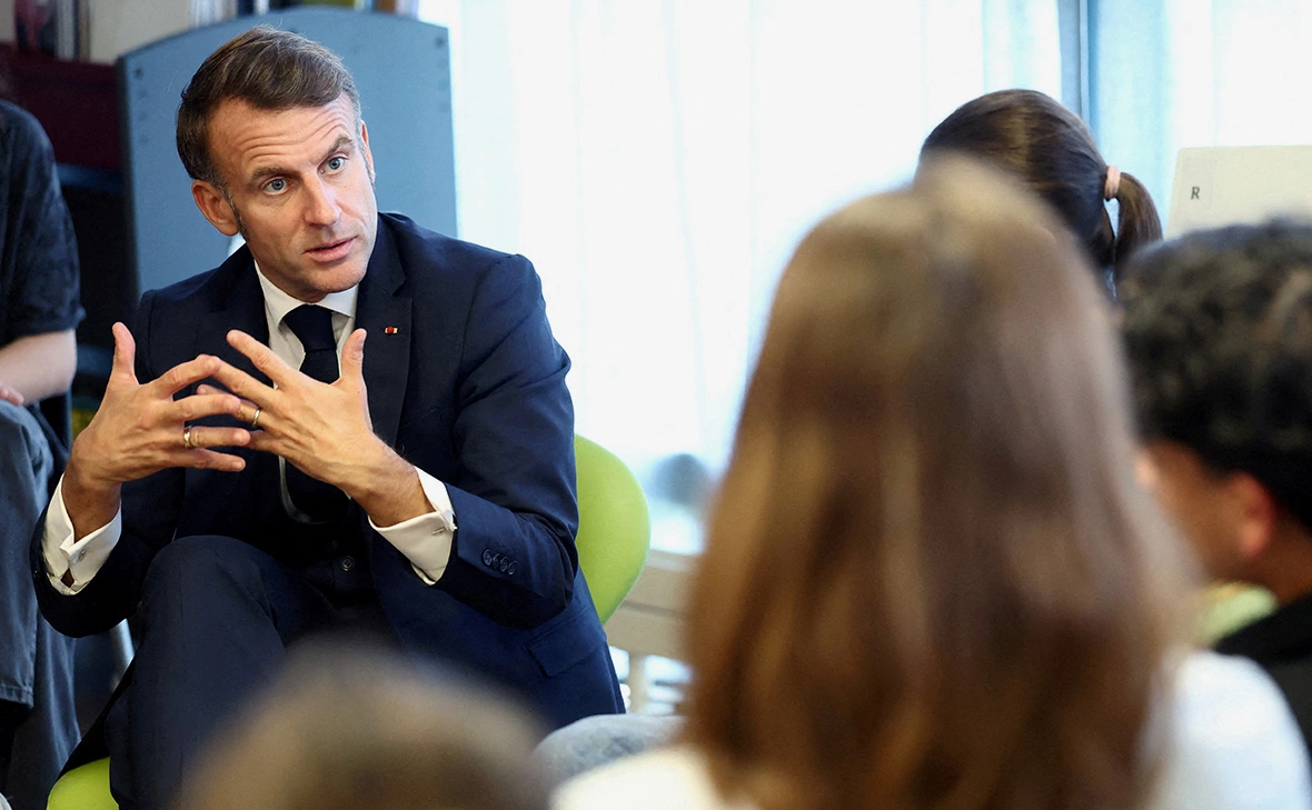 Stephane Mahe / Reuters