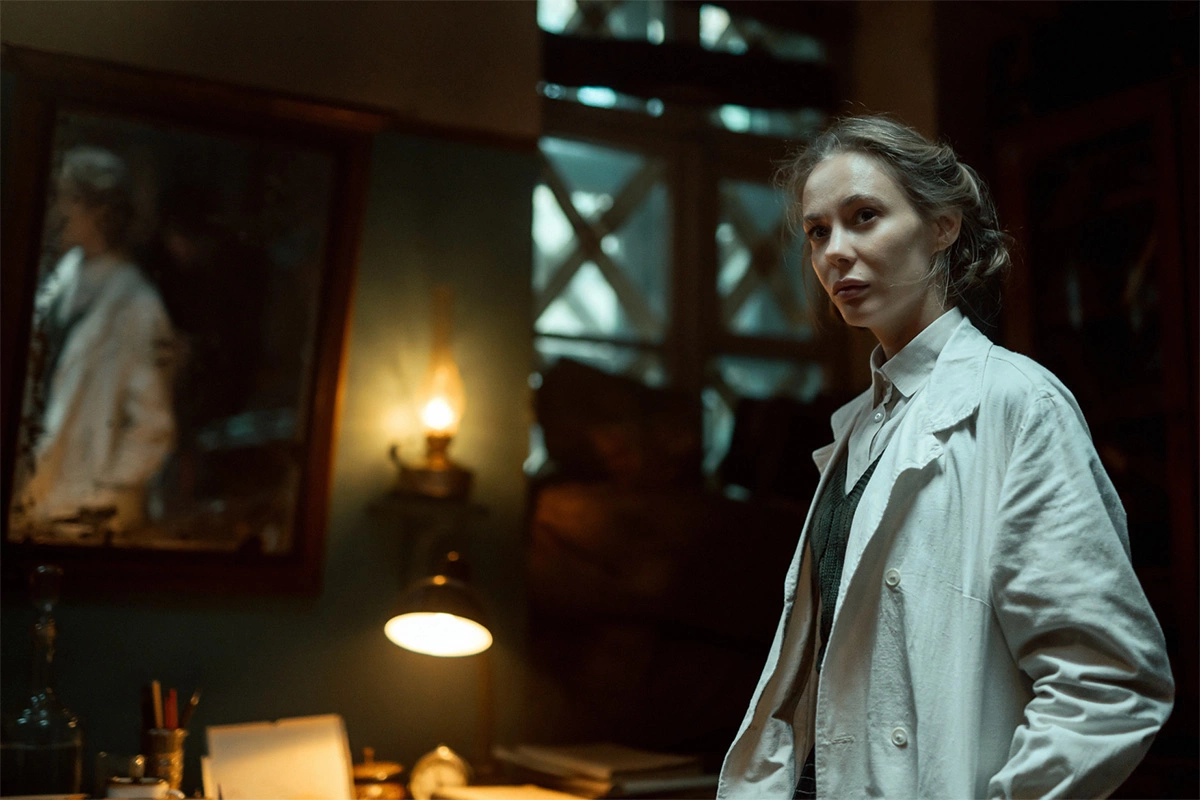 Кадр из сериала «Доктор Вера», 2025 (18+)