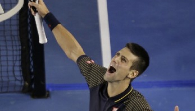 Новак Джокович третий раз подряд выиграл Australian Open