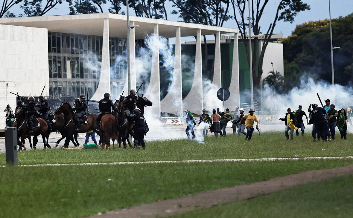 Ueslei Marcelino / Reuters