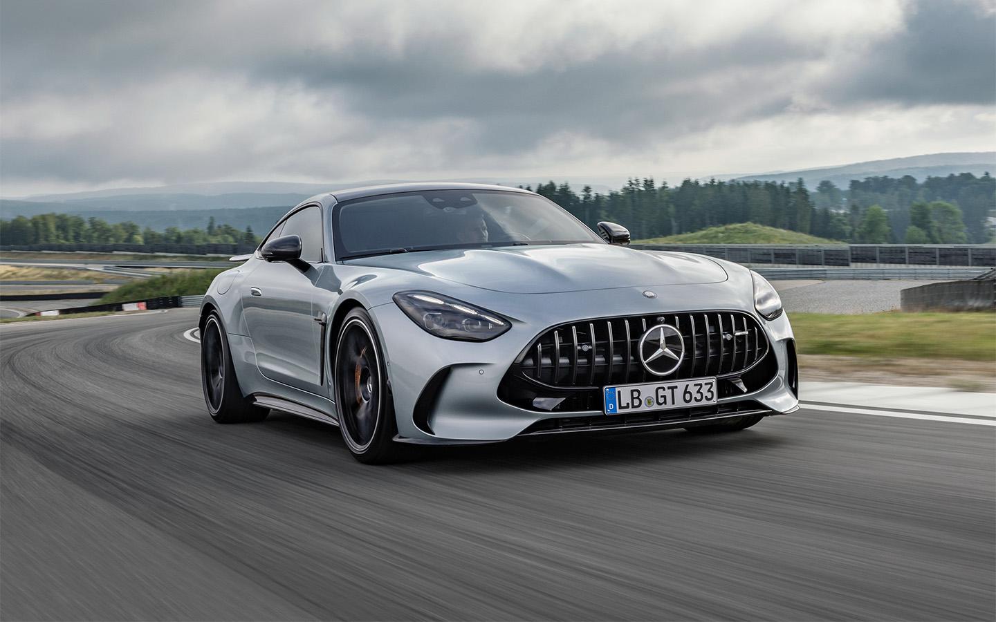 В Россию привезли суперкар Mercedes-Benz AMG GT за ₽34 млн